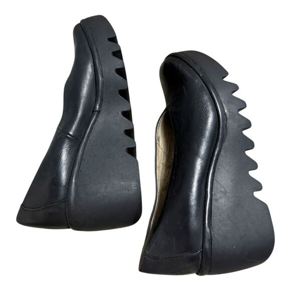 Fly London Beso Wedge Slip-Ons Black Leather 35 5 US - Picture 6 of 10